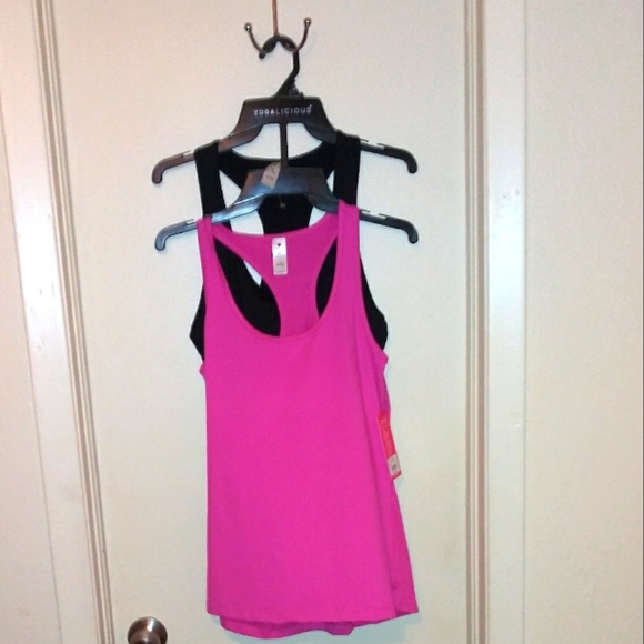 Yogalicious Tops - Women's Yogalicious ActiveWear Tanks Size Medium Quantity Of 2